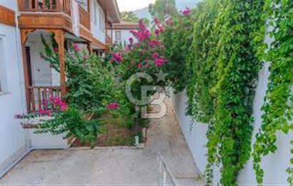 Muğla Ula Akyaka'da  Havuzlu ve Deniz Manzaralı Satılık Dubleks Ev 
