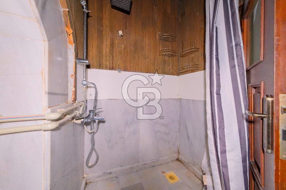 Fırsat Satılık Emirgan Sahile Yakın Bahçeli Müstakil Ev ve 53 m² Arsa