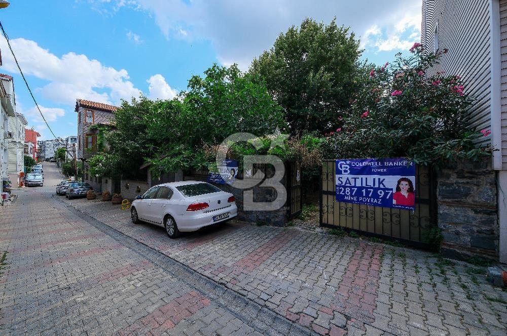 Fırsat Satılık Emirgan Sahile Yakın Bahçeli Müstakil Ev ve 53 m² Arsa