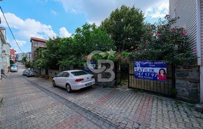 Fırsat Satılık Emirgan Sahile Yakın Bahçeli Müstakil Ev ve 53 m² Arsa