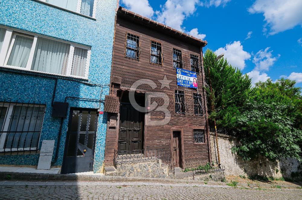 Fırsat Satılık Emirgan Sahile Yakın Bahçeli Müstakil Ev ve 53 m² Arsa
