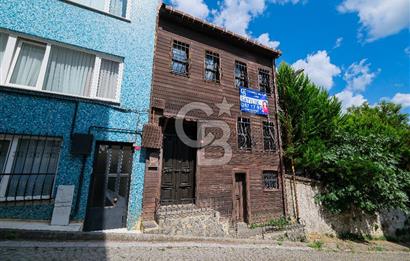 Fırsat Satılık Emirgan Sahile Yakın Bahçeli Müstakil Ev ve 53 m² Arsa