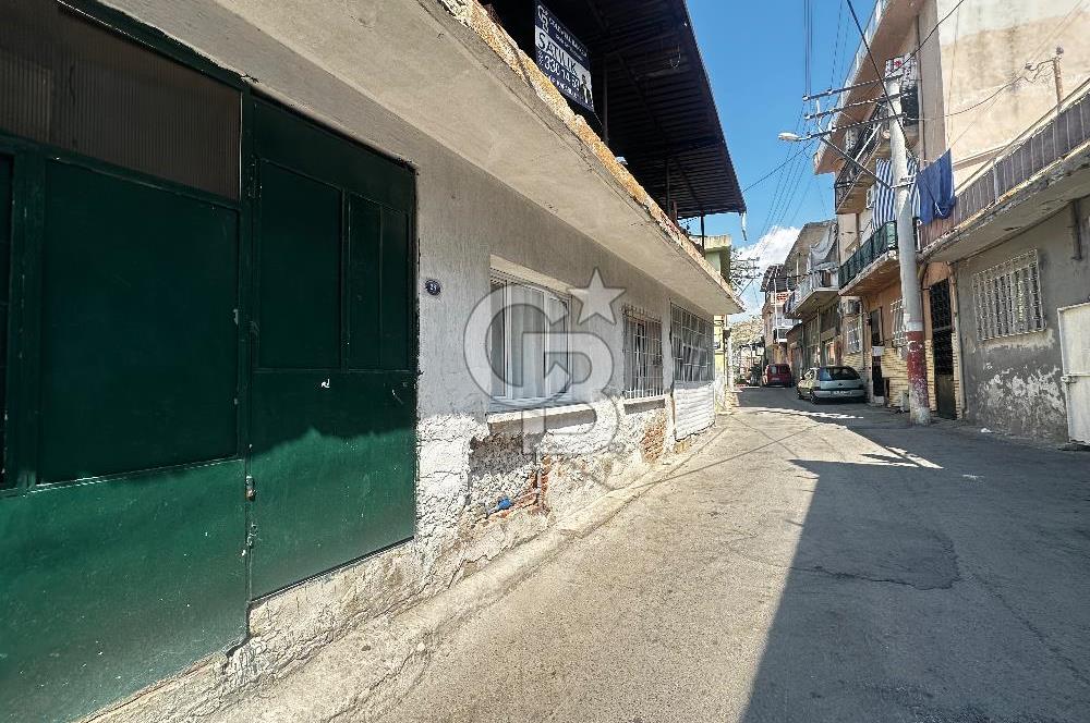 BORNOVA ZAFER MAHALLESİ’NDE KİRA GETİRİLİ 4+2 SATILIK MÜSTAKİL EV