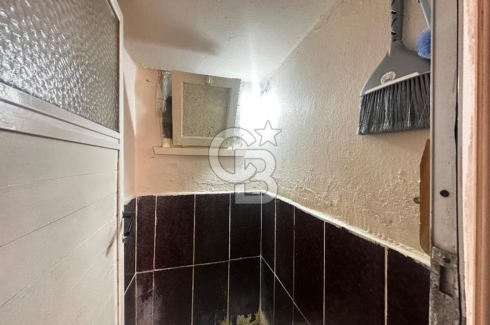 BORNOVA ZAFER MAHALLESİ’NDE KİRA GETİRİLİ 4+2 SATILIK MÜSTAKİL EV