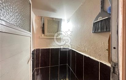 BORNOVA ZAFER MAHALLESİ’NDE KİRA GETİRİLİ 4+2 SATILIK MÜSTAKİL EV