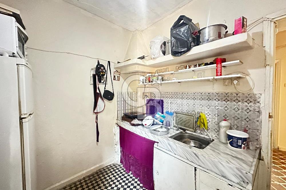 BORNOVA ZAFER MAHALLESİ’NDE KİRA GETİRİLİ 4+2 SATILIK MÜSTAKİL EV