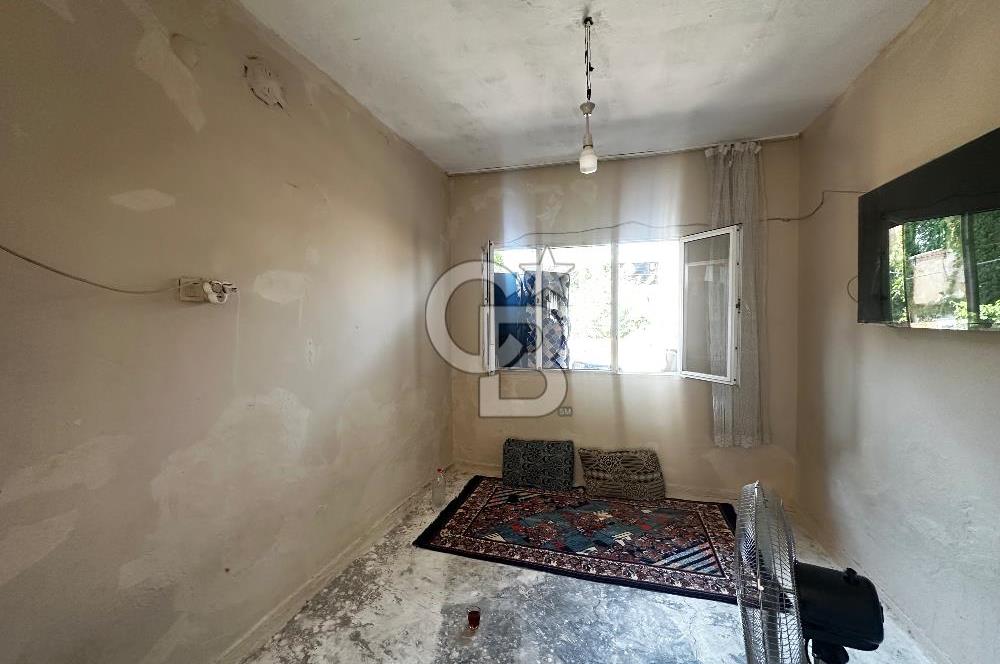 BORNOVA ZAFER MAHALLESİ’NDE KİRA GETİRİLİ 4+2 SATILIK MÜSTAKİL EV