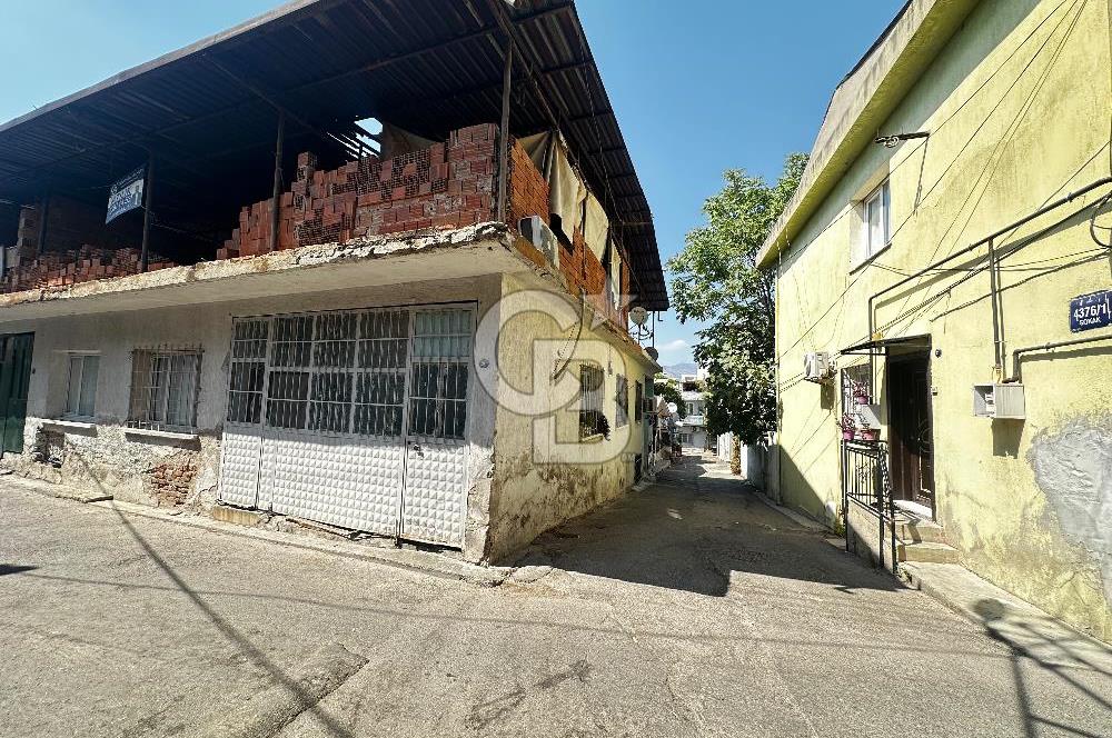 BORNOVA ZAFER MAHALLESİ’NDE KİRA GETİRİLİ 4+2 SATILIK MÜSTAKİL EV