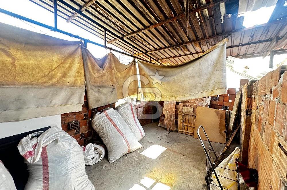BORNOVA ZAFER MAHALLESİ’NDE KİRA GETİRİLİ 4+2 SATILIK MÜSTAKİL EV