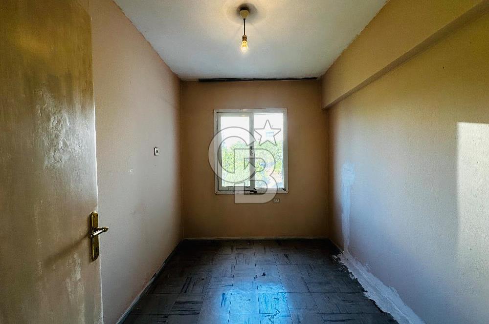 KÜÇÜKÇİĞLİ’DE ÖNÜ AÇIK, HASTANEYE YAKIN, ARA KAT SATILIK DAİRE