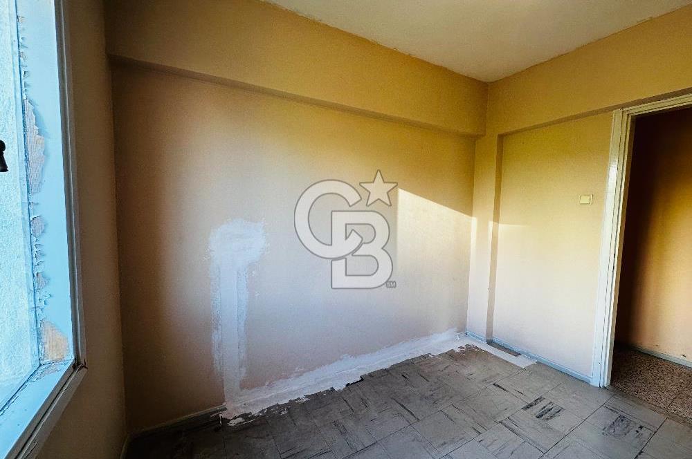 KÜÇÜKÇİĞLİ’DE ÖNÜ AÇIK, HASTANEYE YAKIN, ARA KAT SATILIK DAİRE