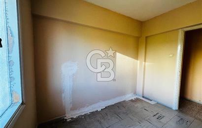 KÜÇÜKÇİĞLİ’DE ÖNÜ AÇIK, HASTANEYE YAKIN, ARA KAT SATILIK DAİRE