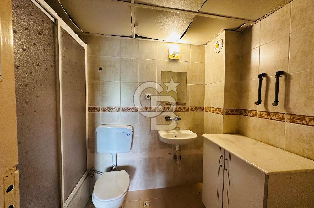 KÜÇÜKÇİĞLİ’DE ÖNÜ AÇIK, HASTANEYE YAKIN, ARA KAT SATILIK DAİRE