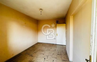KÜÇÜKÇİĞLİ’DE ÖNÜ AÇIK, HASTANEYE YAKIN, ARA KAT SATILIK DAİRE