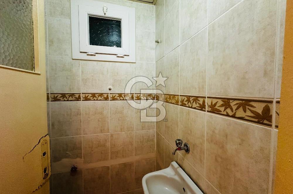 KÜÇÜKÇİĞLİ’DE ÖNÜ AÇIK, HASTANEYE YAKIN, ARA KAT SATILIK DAİRE