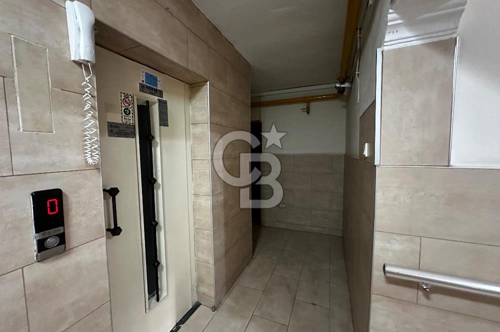KÜÇÜKÇİĞLİ’DE ÖNÜ AÇIK, HASTANEYE YAKIN, ARA KAT SATILIK DAİRE