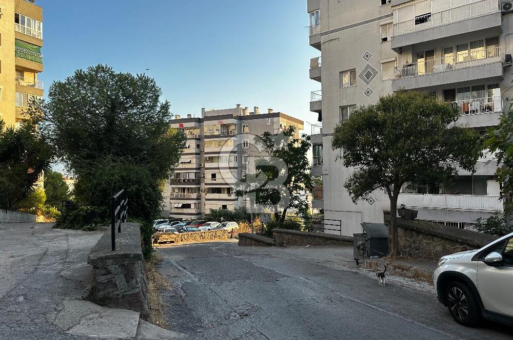 KÜÇÜKÇİĞLİ’DE ÖNÜ AÇIK, HASTANEYE YAKIN, ARA KAT SATILIK DAİRE