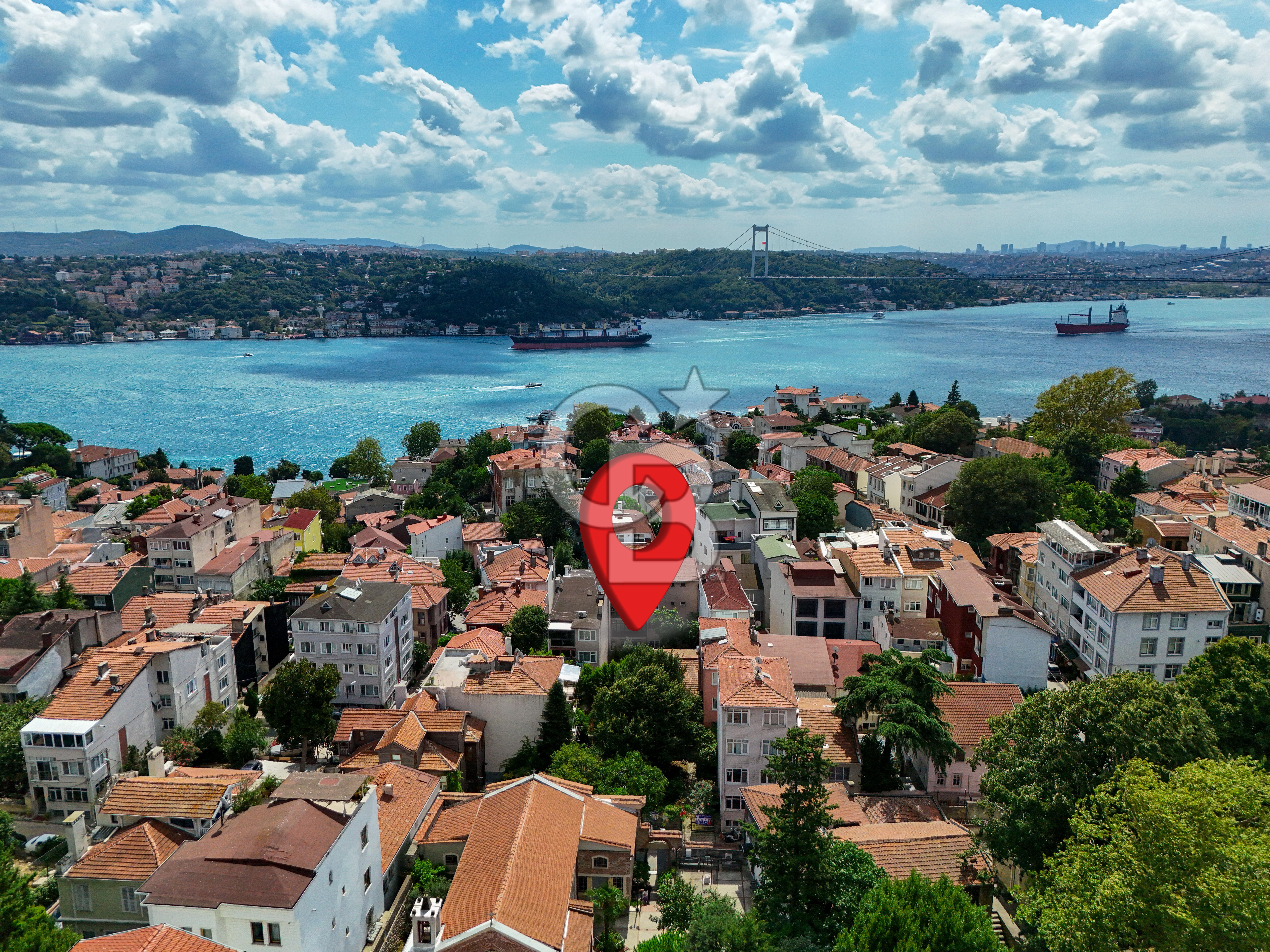 Fırsat Satılık Emirgan Sahile Yakın Bahçeli Müstakil Ev ve 53 m² Arsa