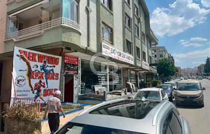 ÖVEÇLER KABİL CAD. ÜZERİNDE KÖŞE BAŞI 165M2 DÜZ ZEMİN DÜKKAN