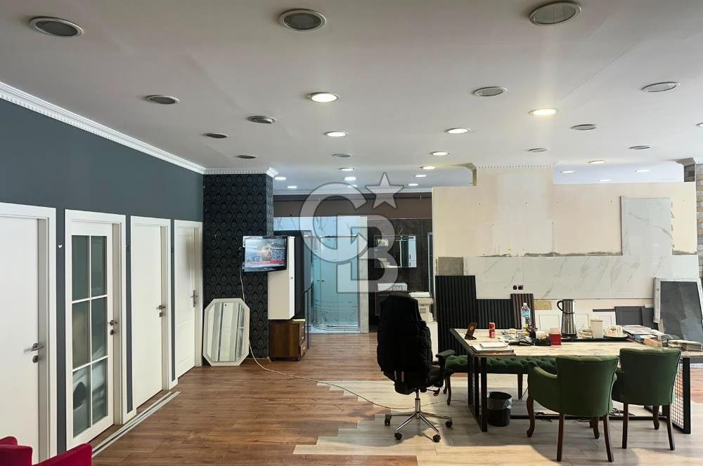 ÖVEÇLER KABİL CAD. ÜZERİNDE KÖŞE BAŞI 165M2 DÜZ ZEMİN DÜKKAN