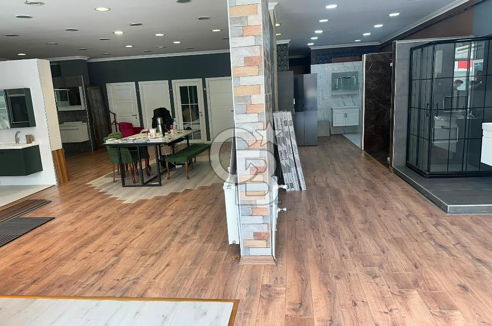 ÖVEÇLER KABİL CAD. ÜZERİNDE KÖŞE BAŞI 165M2 DÜZ ZEMİN DÜKKAN