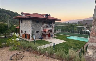 İzmir Kemalpaşa Nazarköy 7500 m2 Doğanın İçinde Lüks Yaşam Villa
