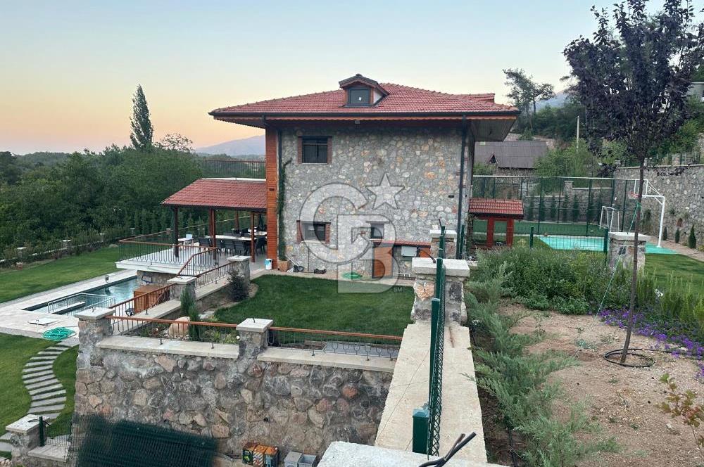 İzmir Kemalpaşa Nazarköy 7500 m2 Doğanın İçinde Lüks Yaşam Villa