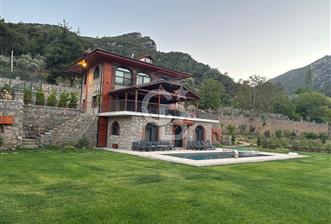 İzmir Kemalpaşa Nazarköy 7500 m2 Doğanın İçinde Lüks Yaşam Villa - 1 - 367780