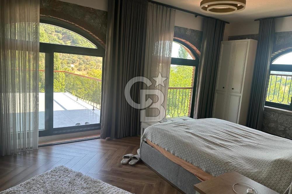 İzmir Kemalpaşa Nazarköy 7500 m2 Doğanın İçinde Lüks Yaşam Villa