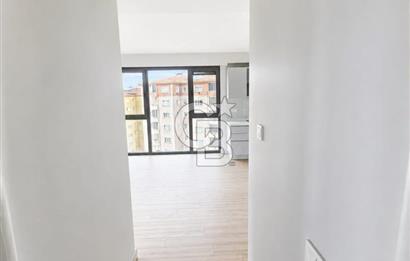 Siltaş Premium'da Önü Açık 8. Kat Açık Mutfaklı Modern 2+1 Daire