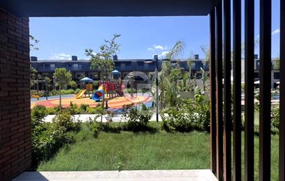 SUN CİTY DÖŞEMEALTI 1+1 HAVUZ VE PARK CEPHELİ BAHÇE KULLANIMLI