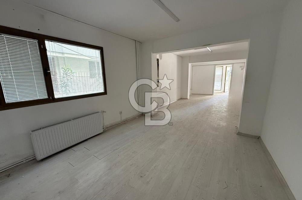 KARŞIYAKA BOSTANLI SAHİLDE GENİŞ KİRALIK DÜKKÂN