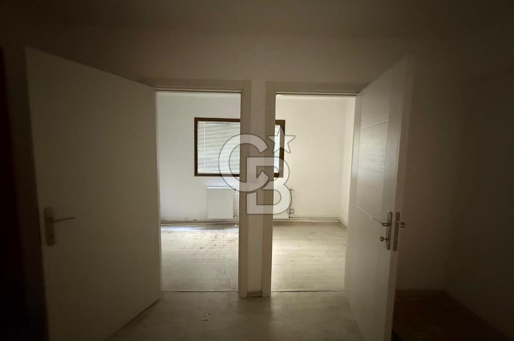 KARŞIYAKA BOSTANLI SAHİLDE GENİŞ KİRALIK DÜKKÂN