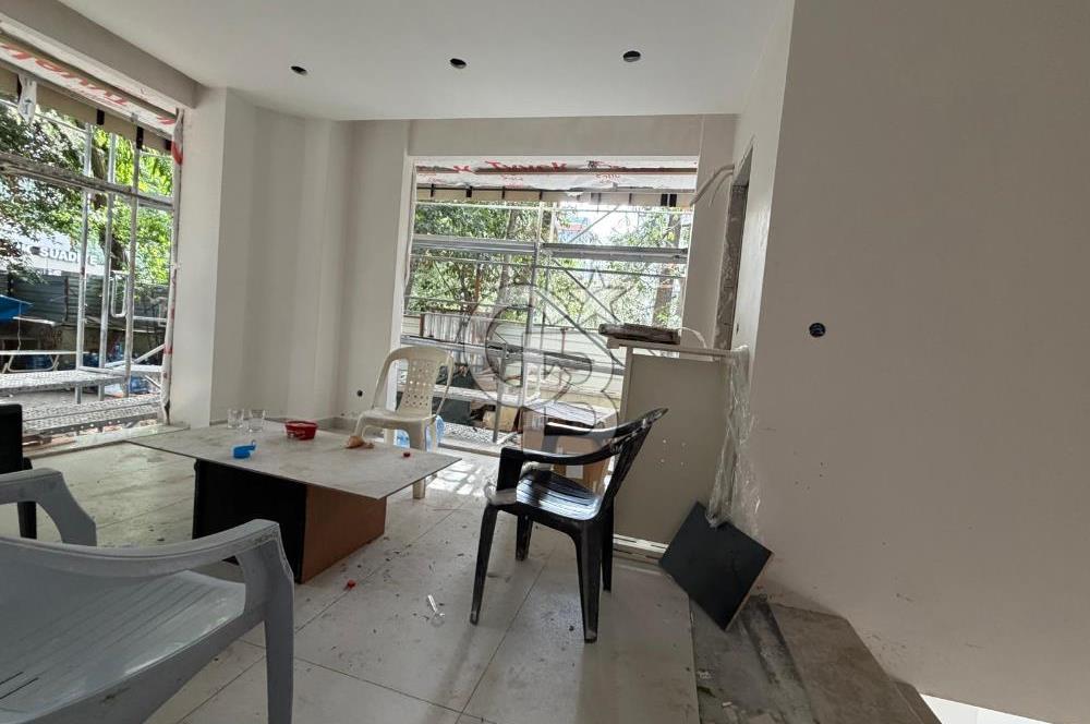 BAĞDAT CADDESİ'NDE RESTORAN & CAFE’YE UYGUN, KATTA TEK, ÖN KULLANIMLI DÜKKAN