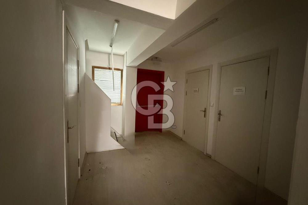 KARŞIYAKA BOSTANLI SAHİLDE GENİŞ KİRALIK DÜKKÂN