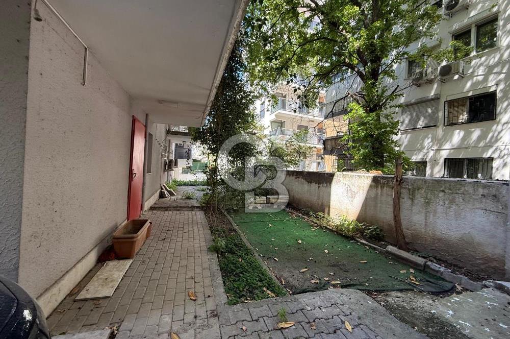KARŞIYAKA BOSTANLI SAHİLDE GENİŞ KİRALIK DÜKKÂN