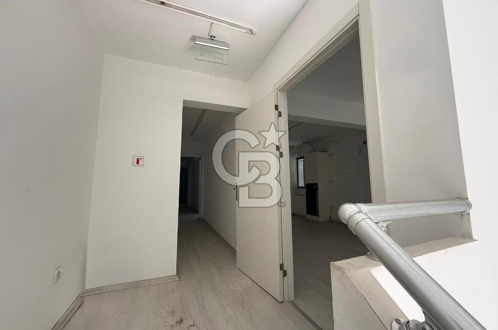 KARŞIYAKA BOSTANLI SAHİLDE GENİŞ KİRALIK DÜKKÂN