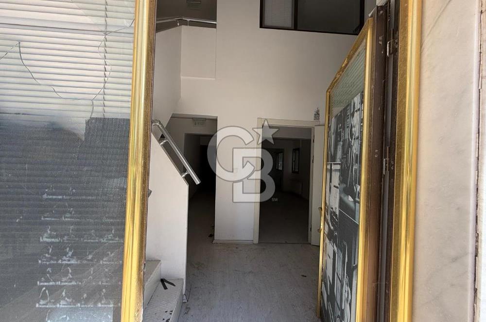 KARŞIYAKA BOSTANLI SAHİLDE GENİŞ KİRALIK DÜKKÂN