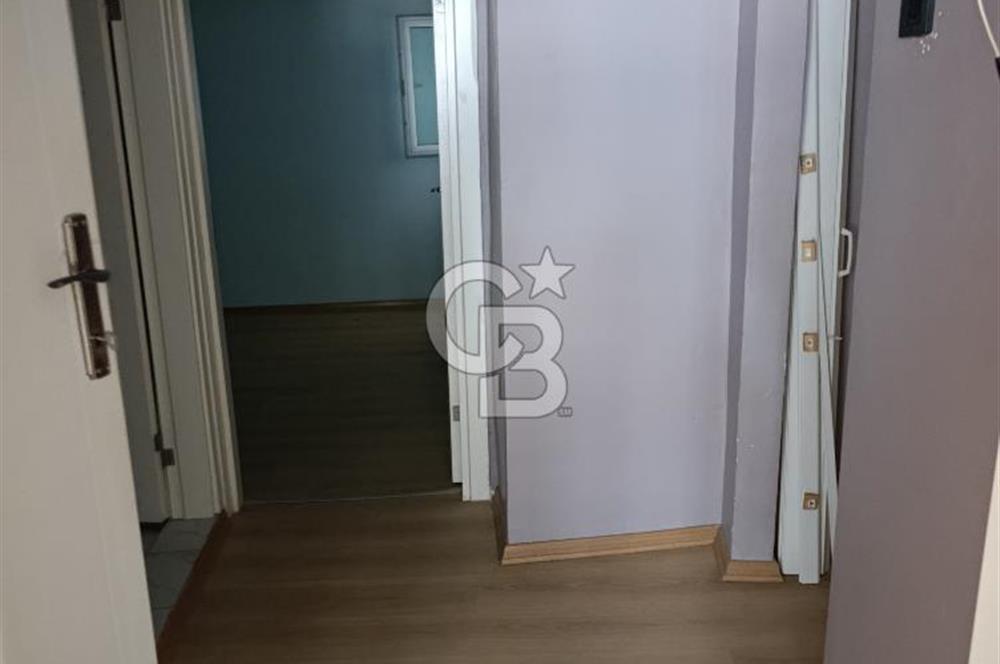 AŞÇIBAŞI MEKTEBİ SOKAK’TA KİRALIK 2+1 DAİRE – ZEYNEP KAMİL