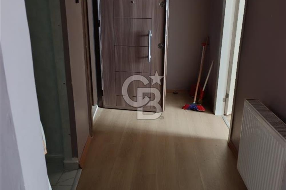 AŞÇIBAŞI MEKTEBİ SOKAK’TA KİRALIK 2+1 DAİRE – ZEYNEP KAMİL