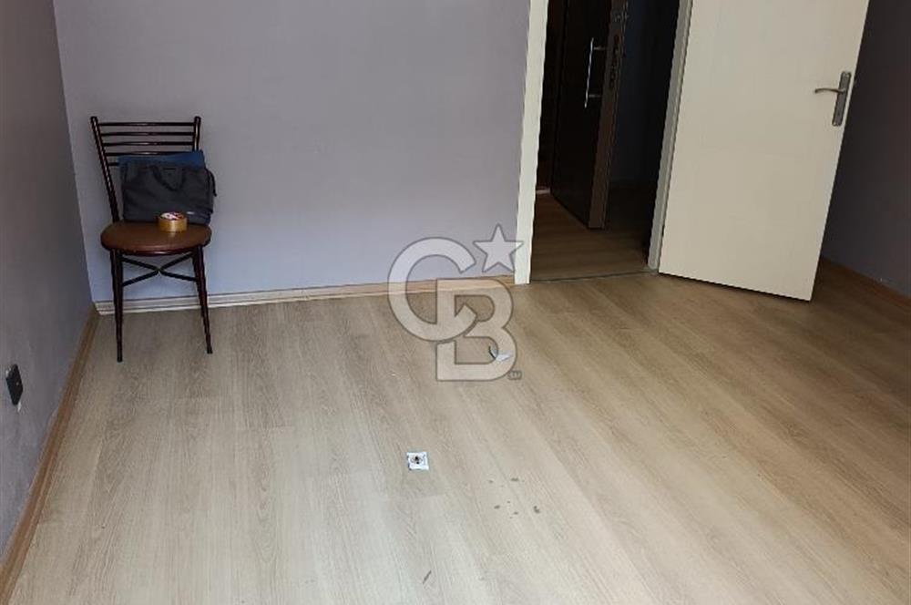 AŞÇIBAŞI MEKTEBİ SOKAK’TA KİRALIK 2+1 DAİRE – ZEYNEP KAMİL