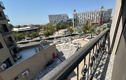 Ataşehir Acıbadem Kent Hastanesi Karşısı Geniş 2+1 Satılık Daire