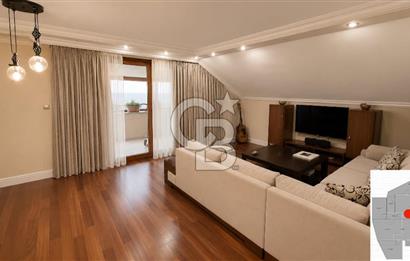 İdealtepe'de Şömineli Kış Bahçeli Çatı Dubleksi 265 m² Net