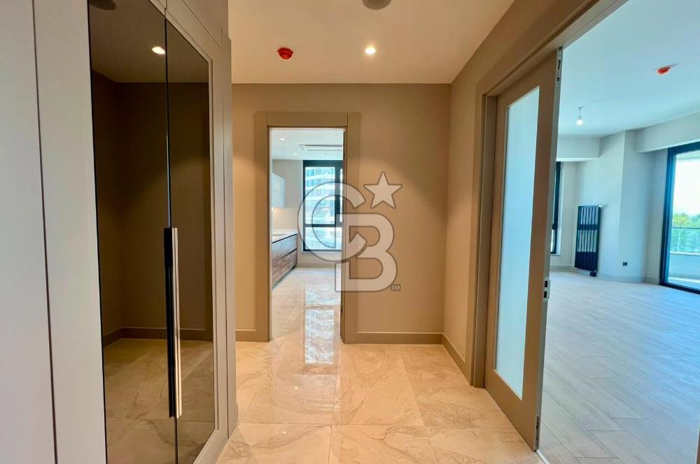 Evora İzmir'de 3+1 Ebeveyn Banyolu Kapalı Mutfak Kiralık Daire