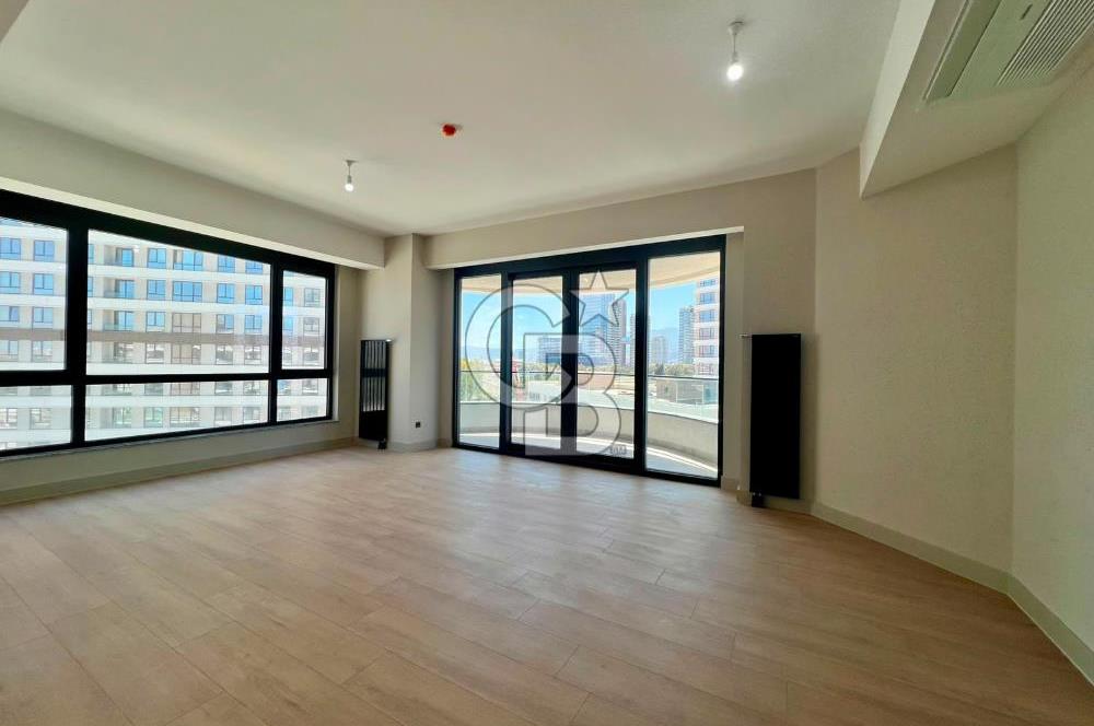 Evora İzmir'de 3+1 Ebeveyn Banyolu Kapalı Mutfak Kiralık Daire