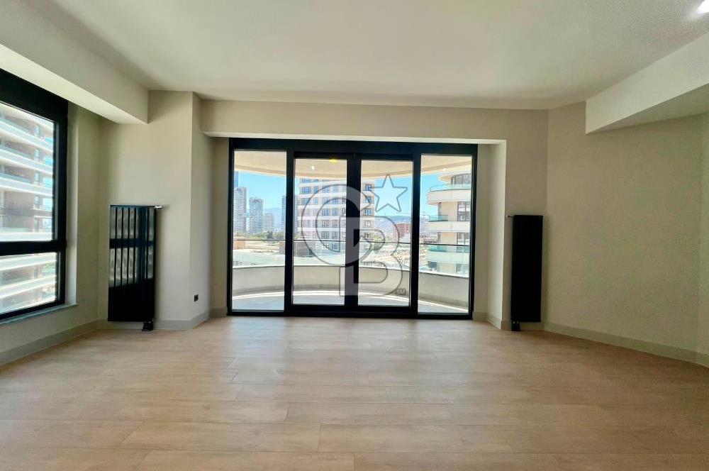 Evora İzmir'de 3+1 Ebeveyn Banyolu Kapalı Mutfak Kiralık Daire