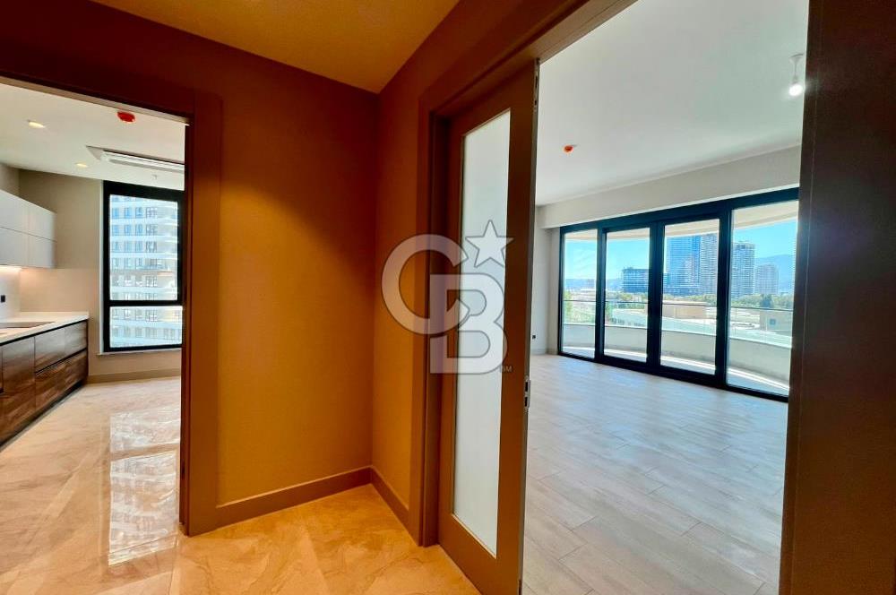 Evora İzmir'de 3+1 Ebeveyn Banyolu Kapalı Mutfak Kiralık Daire