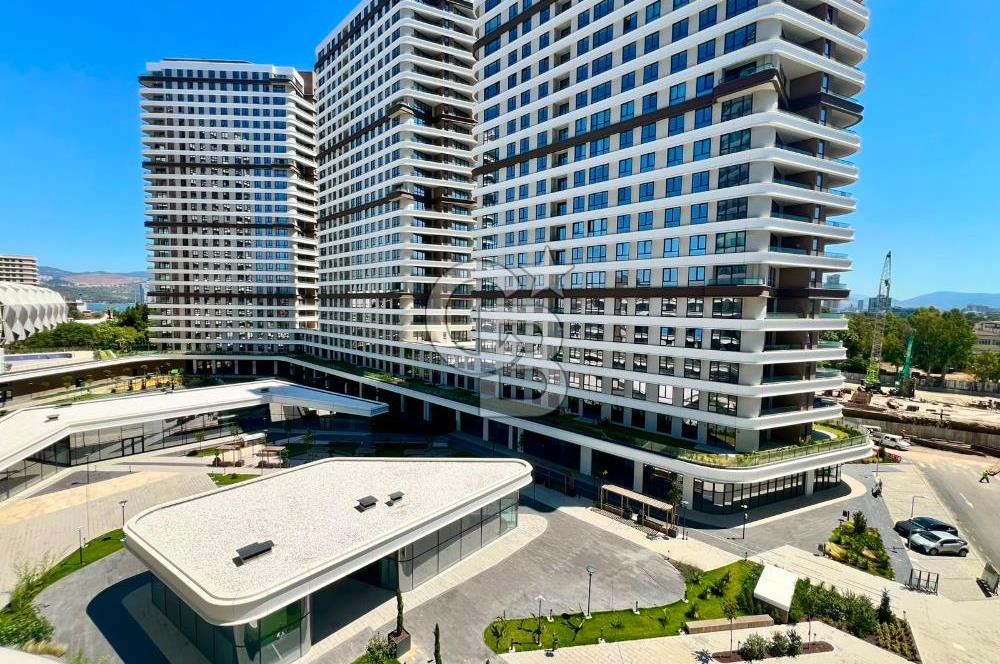 Evora İzmir'de 3+1 Ebeveyn Banyolu Kapalı Mutfak Kiralık Daire