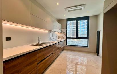 Evora İzmir'de 3+1 Ebeveyn Banyolu Kapalı Mutfak Kiralık Daire