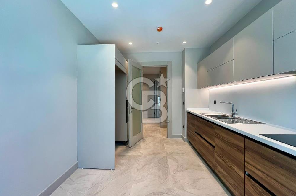 Evora İzmir'de 3+1 Ebeveyn Banyolu Kapalı Mutfak Kiralık Daire